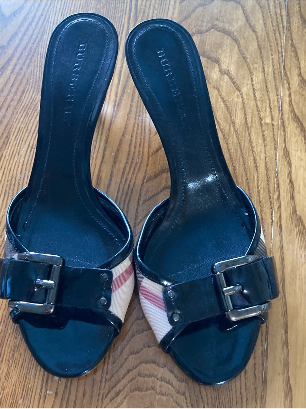 Burberry Black Leather Slide Heels with Signature Check - Picture 3 of 7
